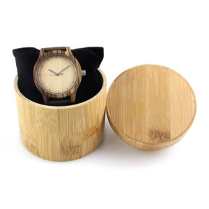 reloj de madera de moda