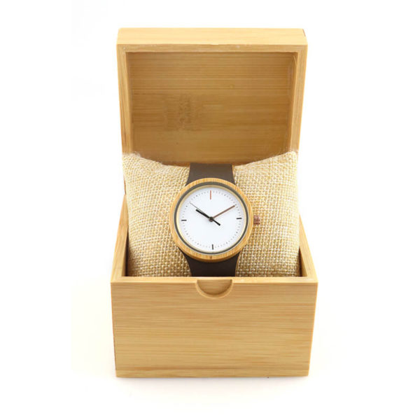 blancas esfera reloj de pulsera madera